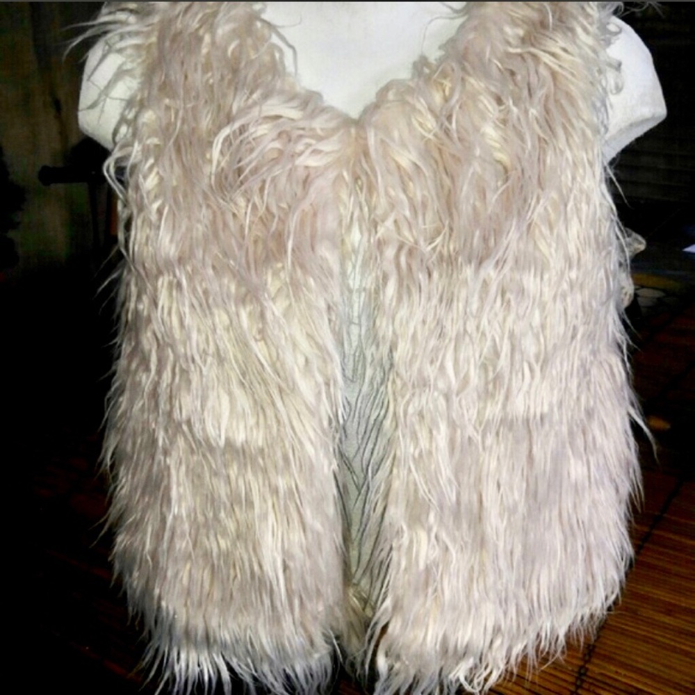 Fuzzy Fur Vest for Ladies; NWT! Size Medium